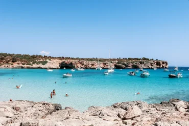 Vue de la plage de Palma avec son sable fin et ses eaux turquoise