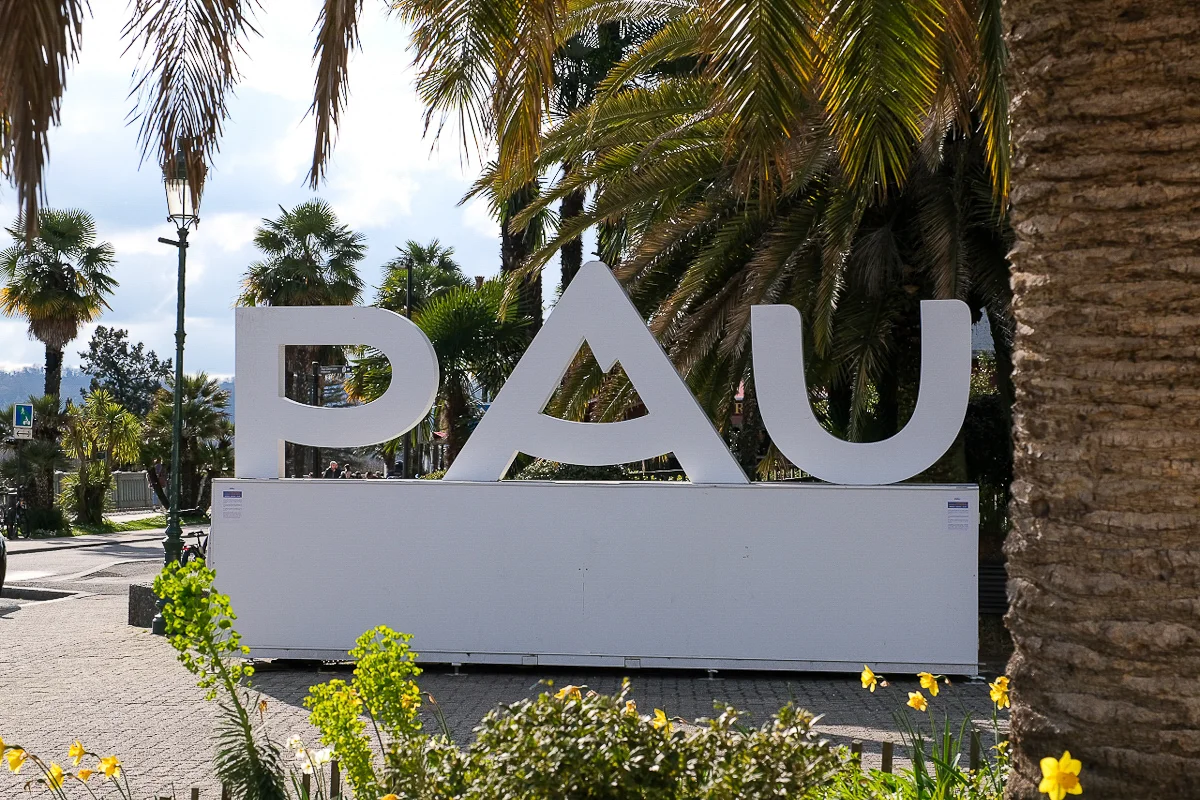 Structure monumentale Pau