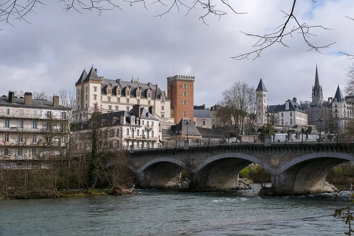 Pau depuis le pont de la Gave