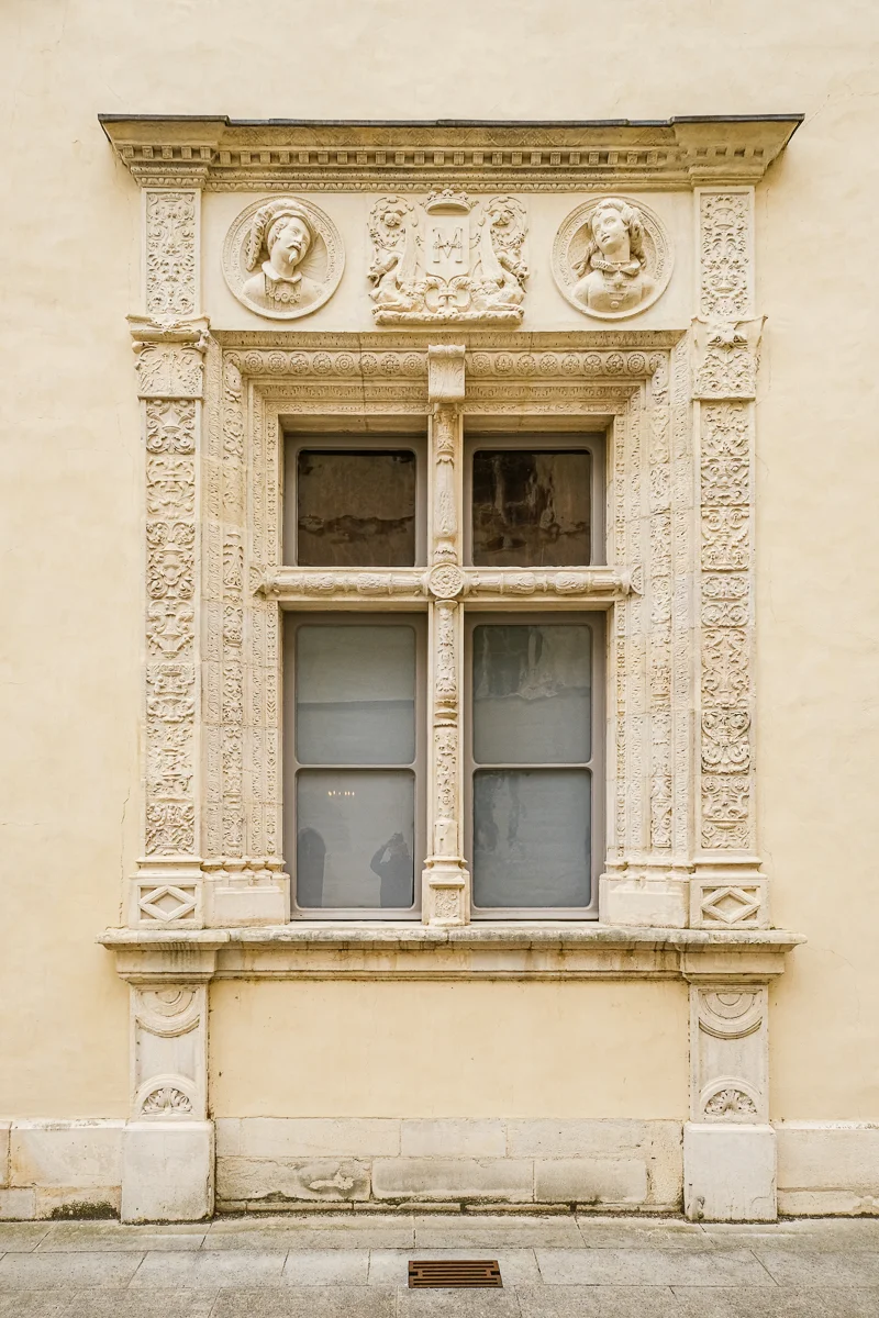 Fenêtre du château de Pau