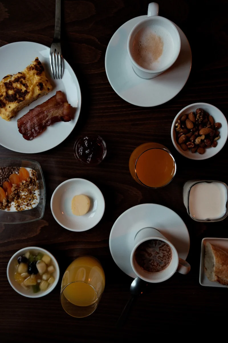 Petit-déjeuner buffet d'Ar Duen vu du dessus